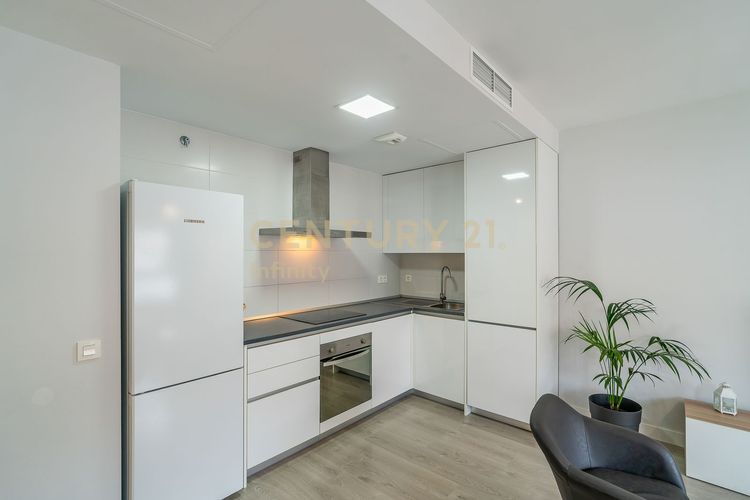 Apartment | Resale in Mijas Costa in Mijas Costa, Costa del Sol - Photo 4