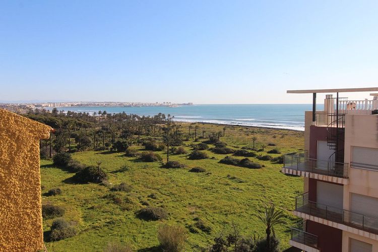 Apartment | Resale in Punta Prima in Punta Prima, Costa Blanca - Photo 4