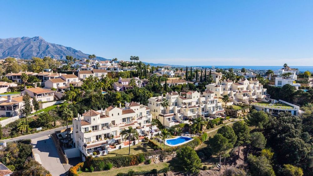 Apartment | Resale in Los Arqueros in Los Arqueros, Costa del Sol - Main property photo