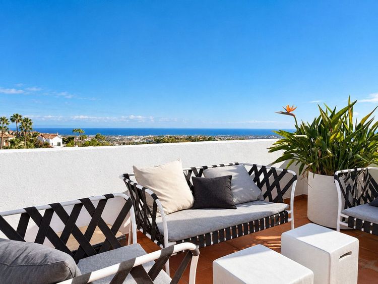 Penthouse in Los Arqueros in Los Arqueros, Los Arqueros-Puerto del Almendro, Costa del Sol - Photo 5