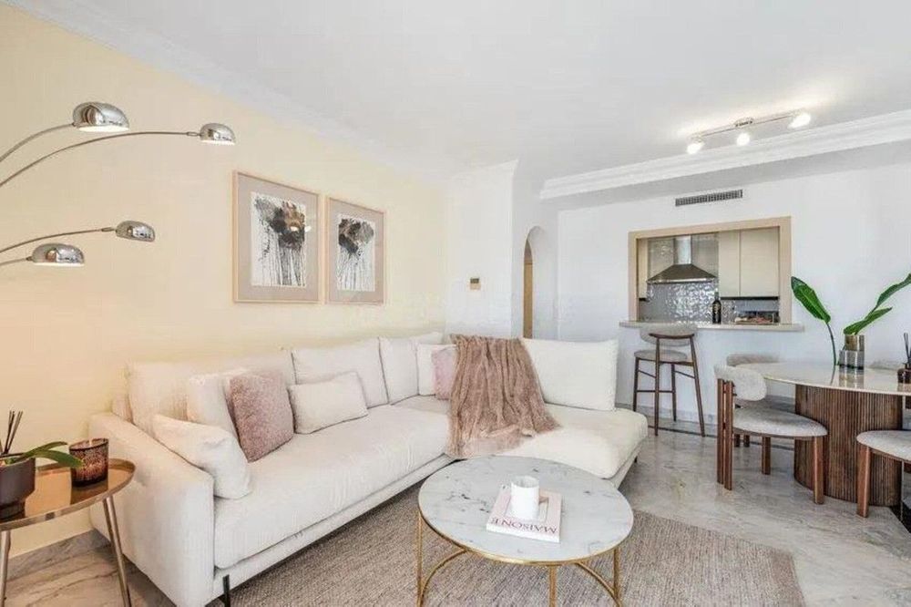 Apartment | Resale in Puerto Banús in Puerto Banús, Costa del Sol - Main property photo