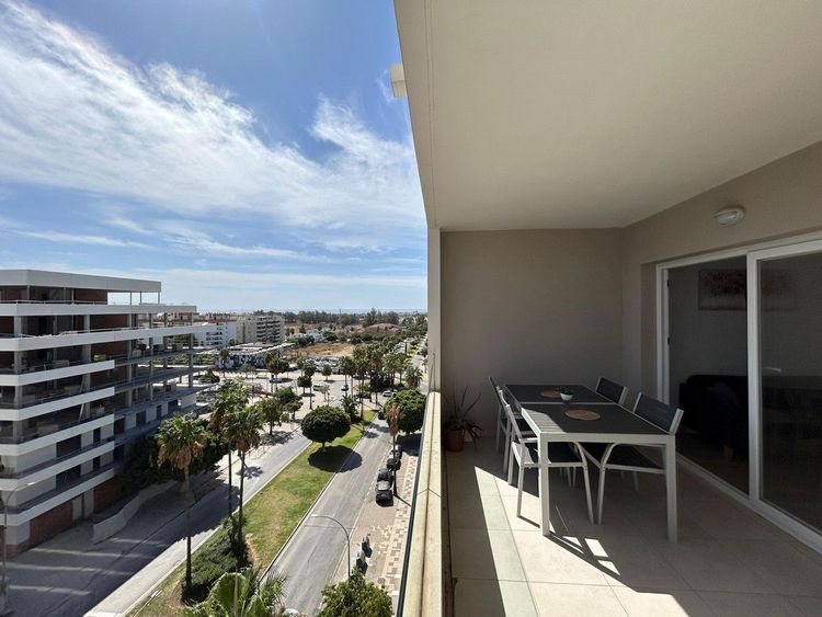 Apartment | Resale in Nueva Andalucía in Nueva Andalucía Others, Costa del Sol - Photo 4