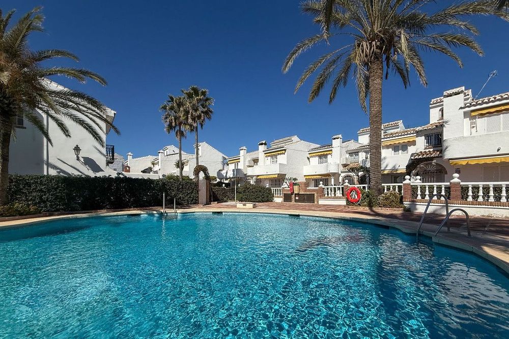 House | Resale in La Cala de Mijas in La Cala de Mijas, Costa del Sol - Main property photo