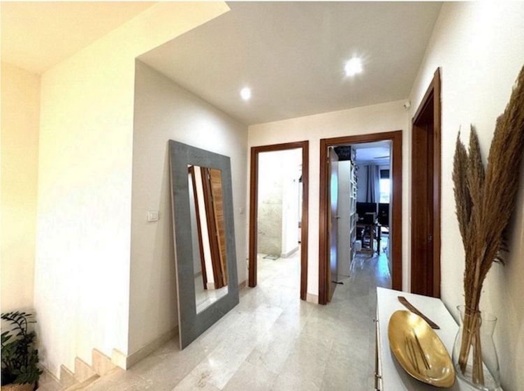 House | Resale in Estepona in Estepona, Costa del Sol - Photo 4