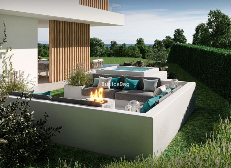 House | Resale in New Golden Mile in New Golden Mile, Costa del Sol - Photo 2