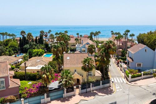 House | Resale in Cortijo Blanco — Cortijo Blanco, Costa del Sol