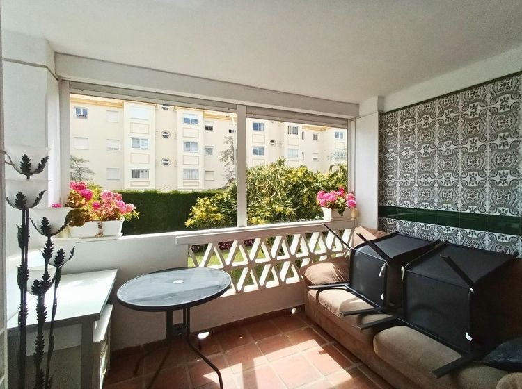 Apartment | Resale in El Pinillo in El Pinillo, Costa del Sol - Photo 4