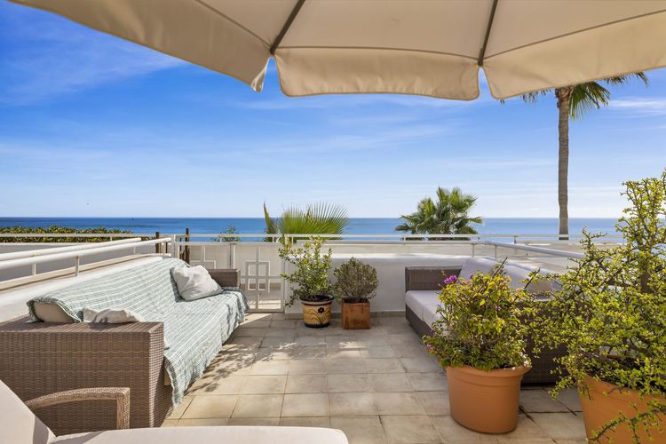 Apartment | Resale in Estepona in Estepona, Costa del Sol - Photo 3