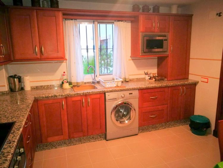 Apartment | Resale in Estacion de Cartama in Estacion de Cartama, Costa del Sol - Photo 4