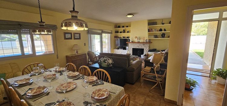 House | Resale in Campoamor in Campoamor, Costa Blanca - Photo 4
