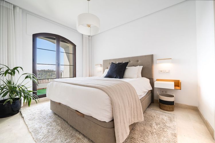 Penthouse | Resale in Los Arqueros in Los Arqueros, Costa del Sol - Photo 5