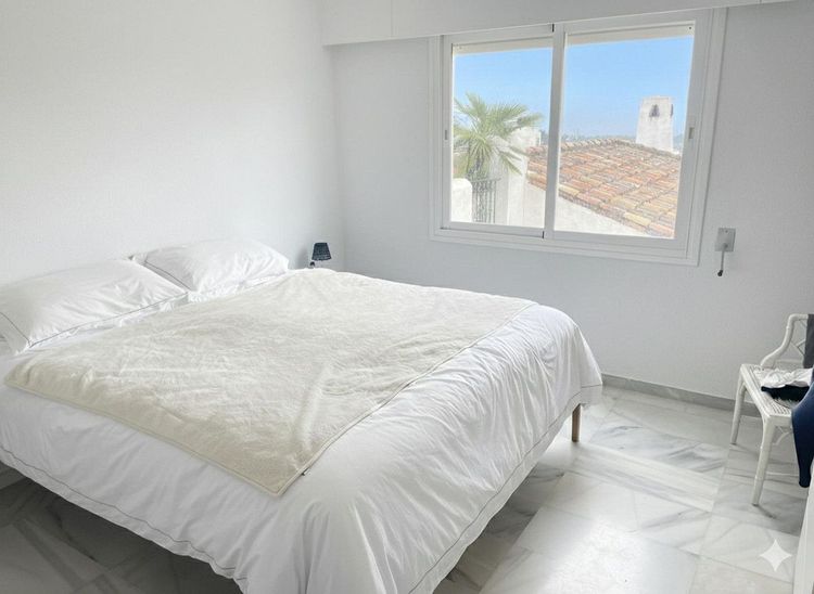 Apartment | Resale in Los Almendros in Los Almendros, Los Arqueros-Puerto del Almendro, Costa del Sol - Photo 5