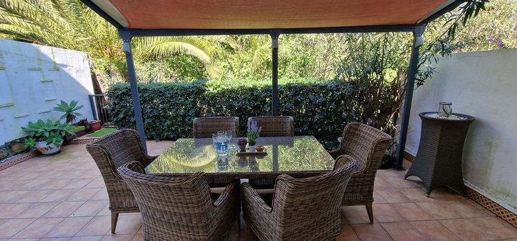 House | Resale in La Duquesa in La Duquesa, Costa del Sol - Photo 5