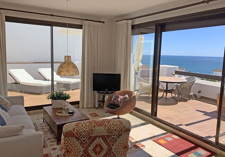 Penthouse | Resale in La Alcaidesa in La Alcaidesa, Costa del Sol - Photo 2