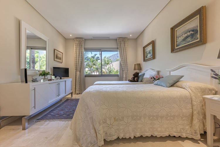 Penthouse | Resale in The Golden Mile in The Golden Mile, Costa del Sol - Photo 4