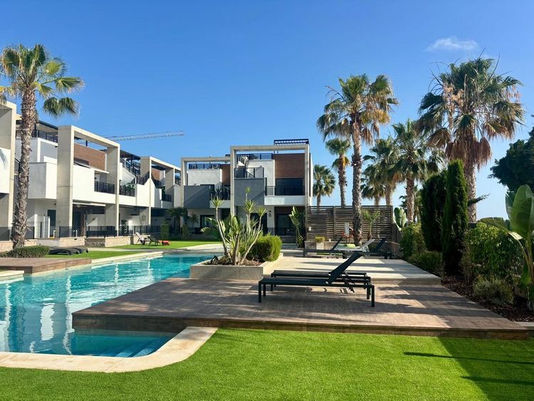 Apartment | Resale in Guardamar del Segura in Guardamar del Segura, Costa Blanca - Photo 4