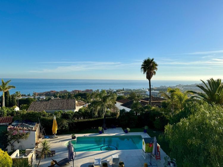 Renovation Opportunity House | Resale in Estepona in Estepona, Costa del Sol - Photo 2