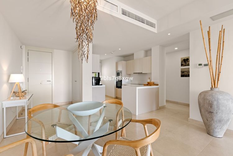 listing card gallery