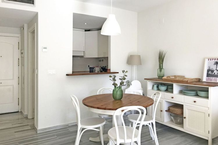 Apartment | Resale in El Rosario in El Rosario, Costa del Sol - Photo 3