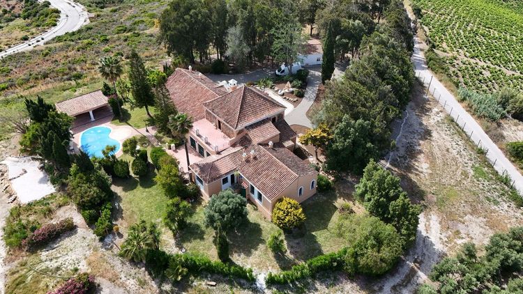 House | Resale in Manilva in Manilva Others, Costa del Sol - Photo 4