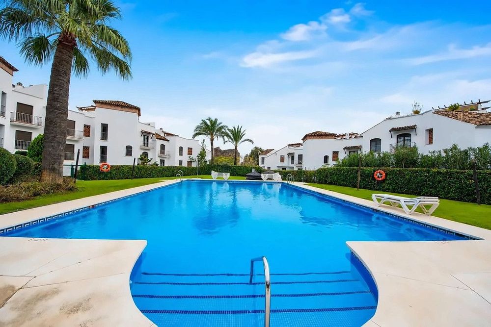 Apartment | Resale in Los Arqueros in Los Arqueros, Costa del Sol - Main property photo