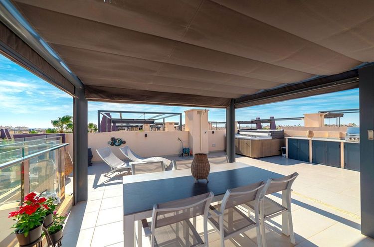 Penthouse | Resale in Mil Palmeras in Mil Palmeras, Costa Blanca - Photo 3