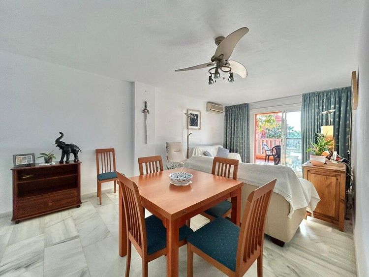 Apartment | Resale in Reserva de Marbella in Reserva de Marbella, Costa del Sol - Photo 4