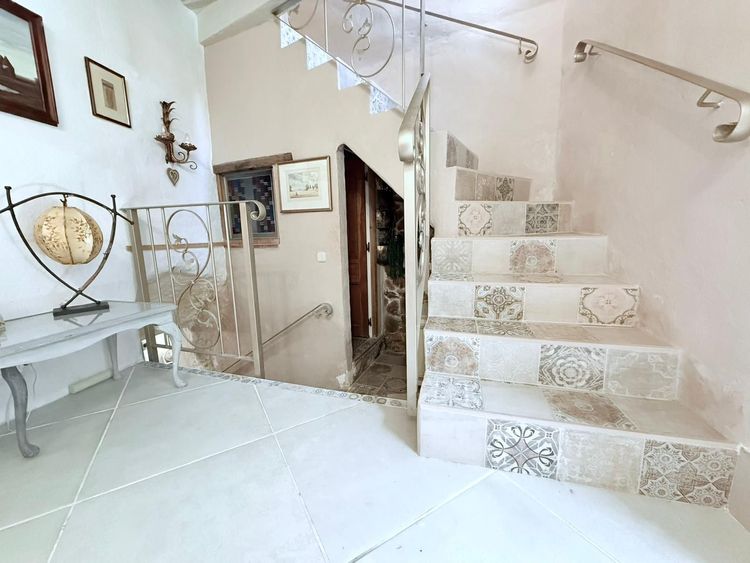 House | Resale in Monda in Monda, Costa del Sol - Photo 3