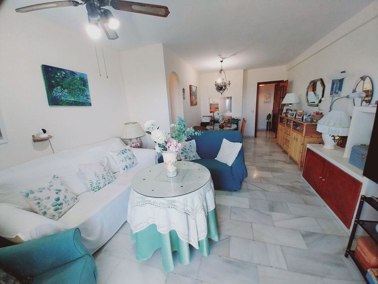 Apartment | Resale in Calahonda in Calahonda, Costa del Sol - Photo 2