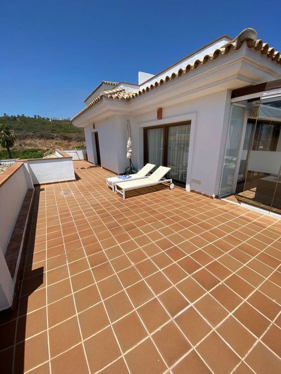 Penthouse | Resale in La Alcaidesa - Development photo 1