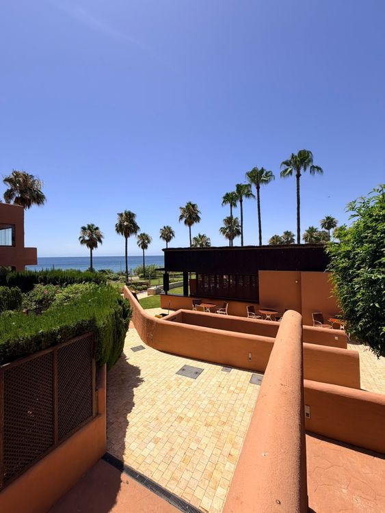 Apartment | Resale in New Golden Mile in New Golden Mile, Estepona East Others, Costa del Sol - Photo 5