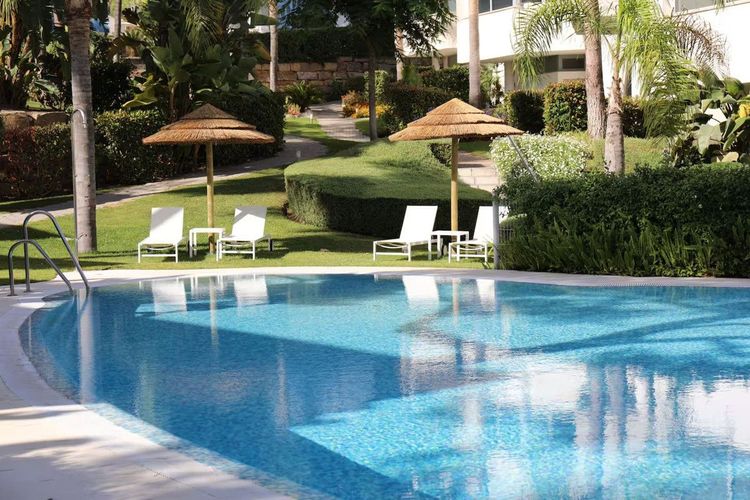 House | Resale in Sierra Blanca in Sierra Blanca, Costa del Sol - Photo 4