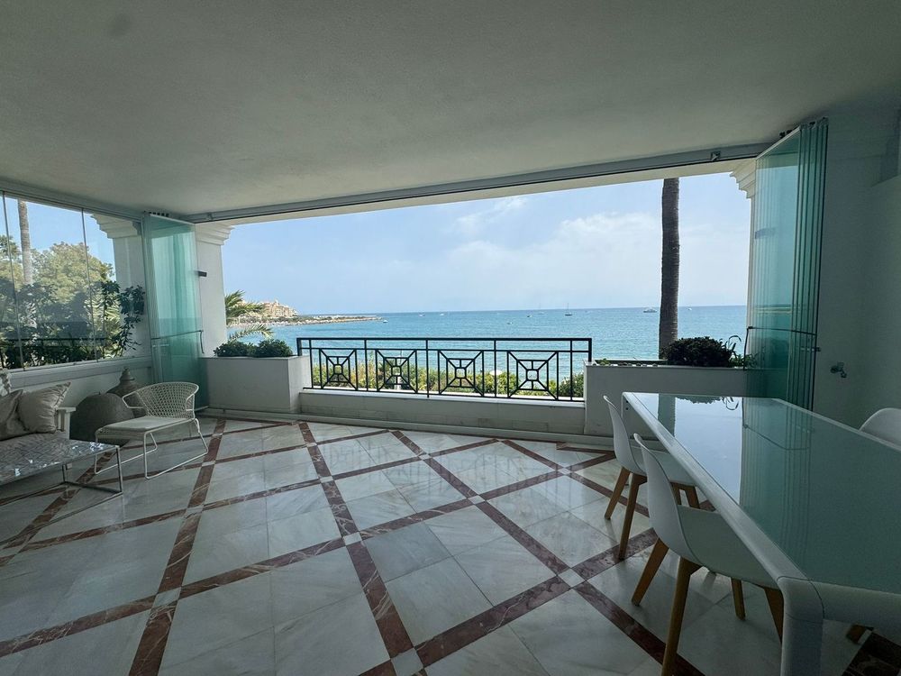 Apartment | Resale in Estepona in Estepona, Costa del Sol - Main property photo