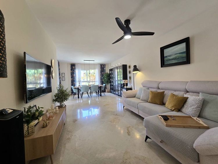 Apartment | Resale in Calahonda in Calahonda, Costa del Sol - Photo 4