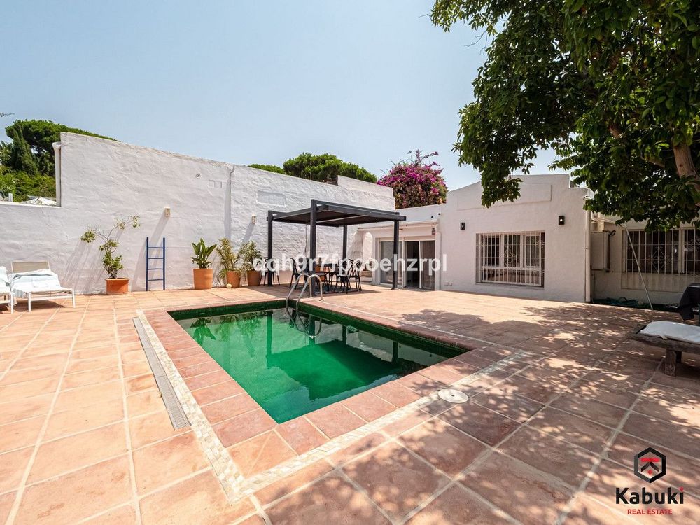 House | Resale in Reserva de Marbella in Reserva de Marbella, Costa del Sol - Main property photo