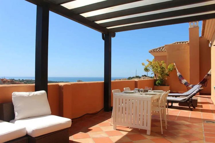 Penthouse | Resale in Elviria - Development photo 1