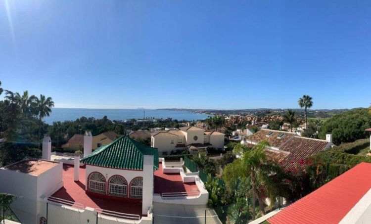 House | Resale in Estepona - Development photo 1