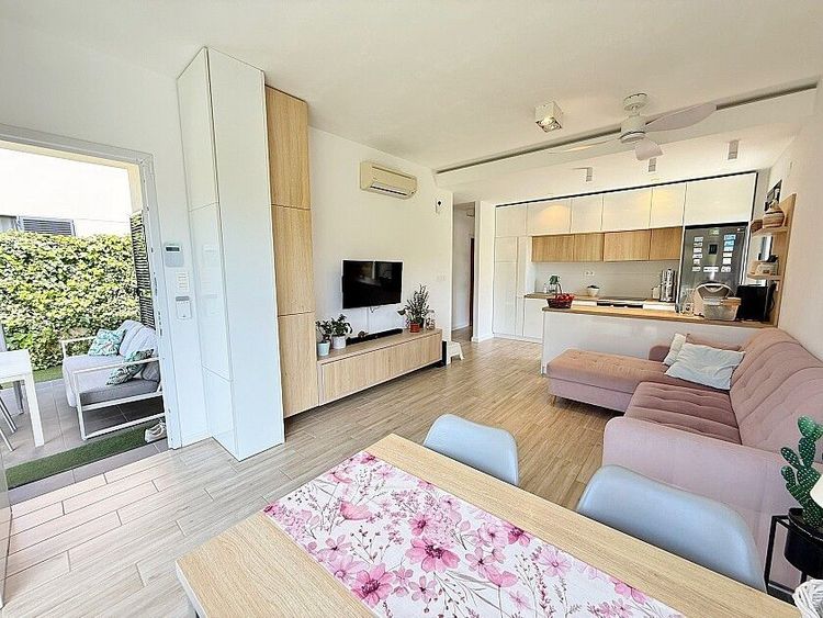 House | Resale in La Zenia in La Zenia, Costa Blanca - Photo 3