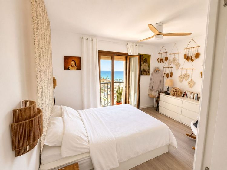 Apartment | Resale in Torremolinos in Torremolinos Others, Torremolinos, Costa del Sol - Photo 2