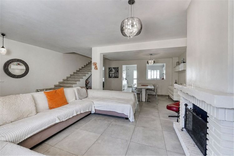 House | Resale in Casares in Casares Others, Costa del Sol - Photo 5