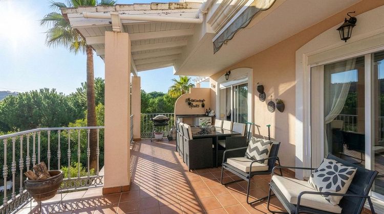 House | Resale in Alhaurin Golf in Alhaurin Golf, Costa del Sol - Photo 5