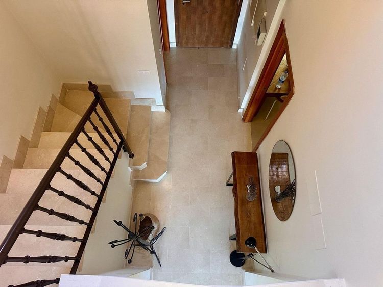 House | Resale in Estepona in Estepona, Costa del Sol - Photo 4