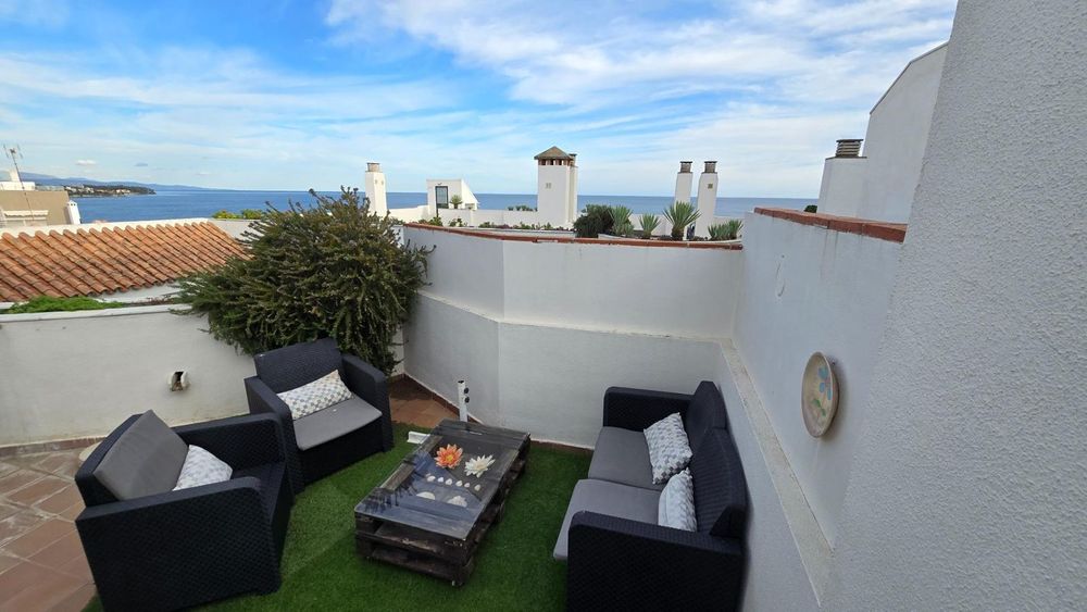 Apartment | Resale in Estepona in Estepona, Costa del Sol - Main property photo