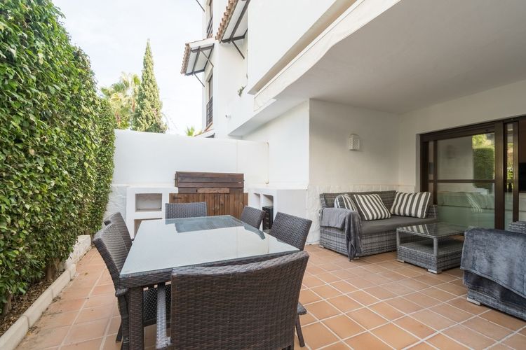 Apartment | Resale in New Golden Mile in New Golden Mile, Costa del Sol - Photo 3