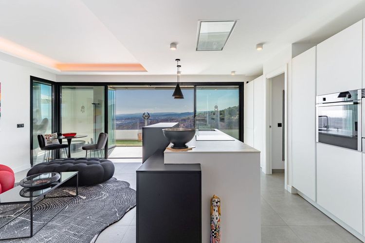 Penthouse | Resale in Estepona - Development photo 1