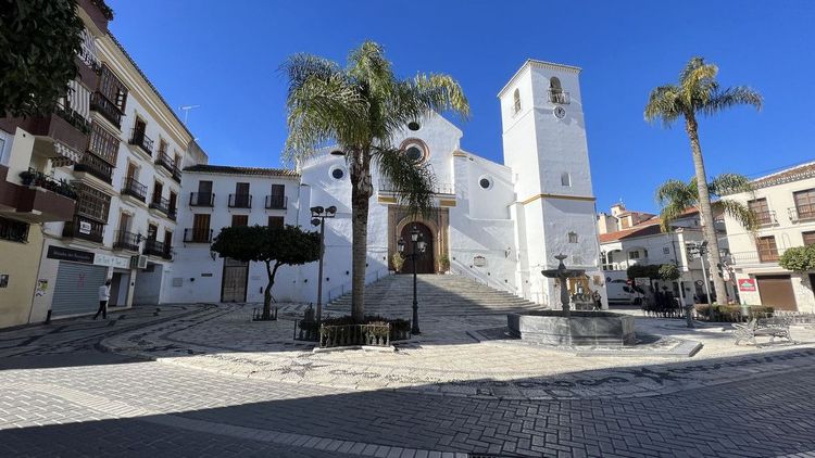 House | Resale in Coín in Coín, Costa del Sol - Photo 3
