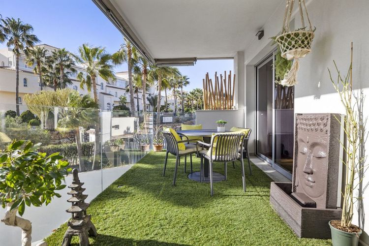 Apartment | Resale in Mijas Costa in Mijas Costa, Costa del Sol - Photo 4