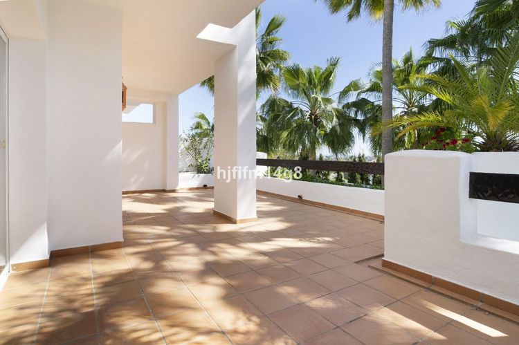 Apartment | Resale in Nueva Andalucía - Development photo 1