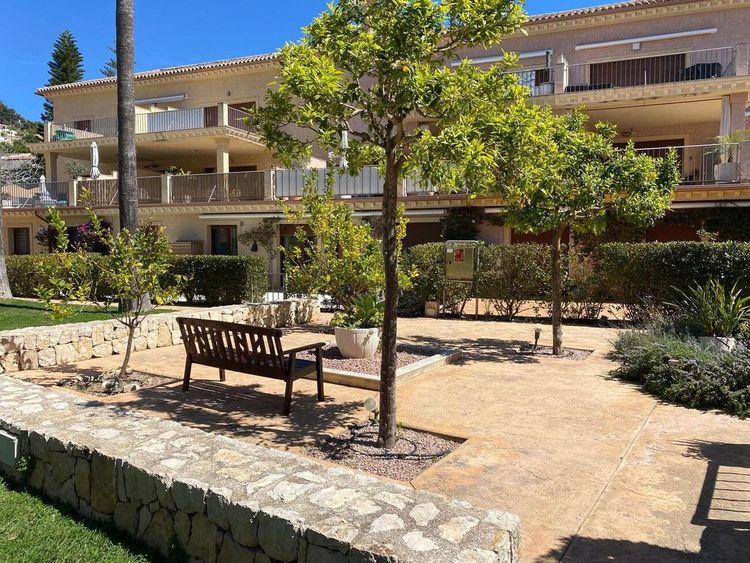 Apartment | Resale in Benissa Coast in Costa Blanca - Photo 2