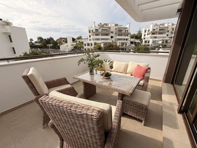 Penthouse | Resale in Estepona in Estepona, Costa del Sol - Photo 4
